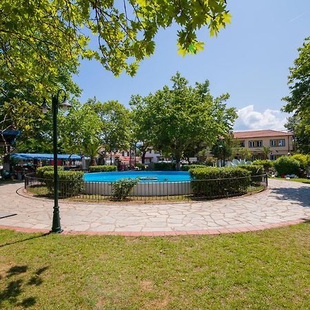 Villa Alexandra Sun Vrasná Buitenkant foto