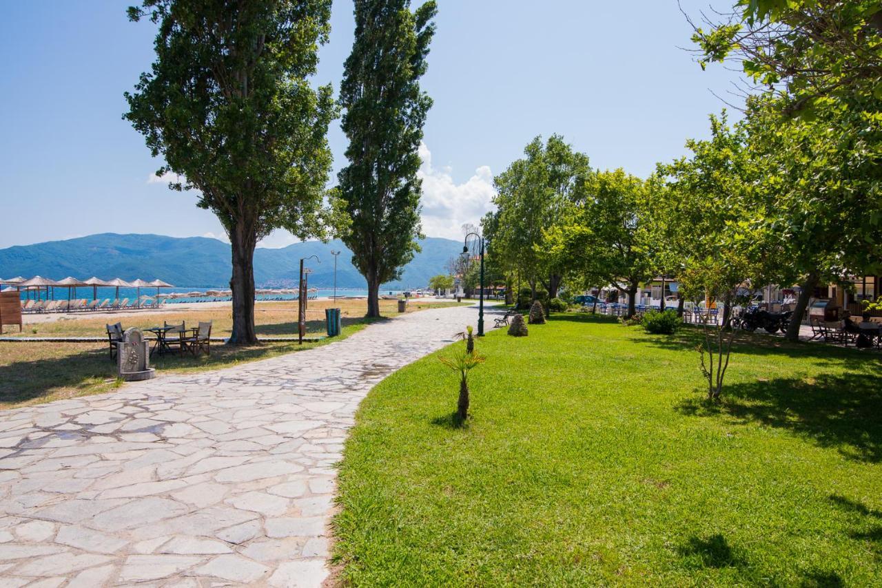 Villa Alexandra Sun Vrasná Buitenkant foto